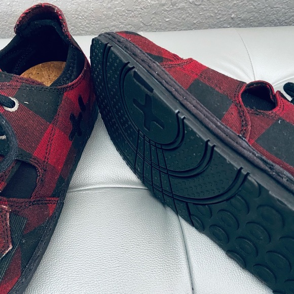 OTZ Shoes Canvas Red/Black Plaid Lace Up Velcro - Picture 7 of 10